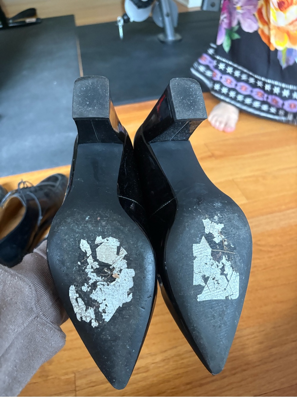 14th & Union Black Patent Pointed Toe Pumps - Picture 5 of 5